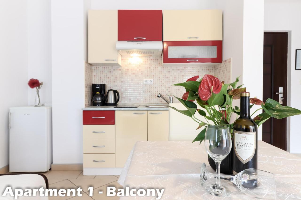 Apartments Juric Върсар Екстериор снимка