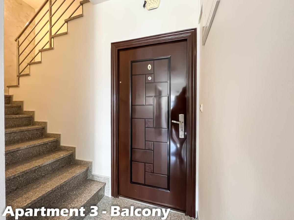 Apartments Juric Върсар Екстериор снимка