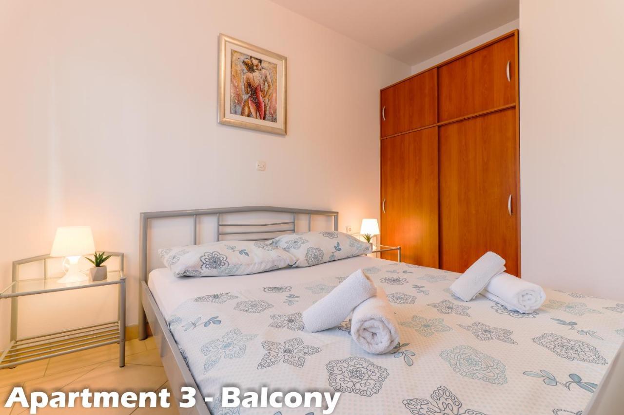 Apartments Juric Върсар Екстериор снимка