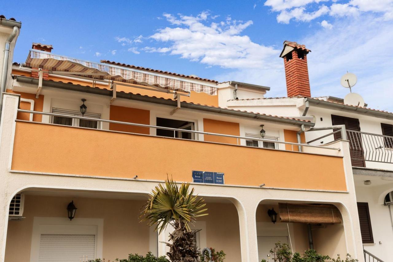 Apartments Juric Върсар Екстериор снимка